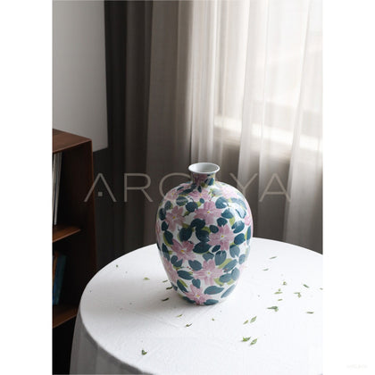 Blue White Porcelain Tabletop Vase - scene