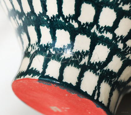 Dadan Jingdezhen Designer Art Vessel - scene
