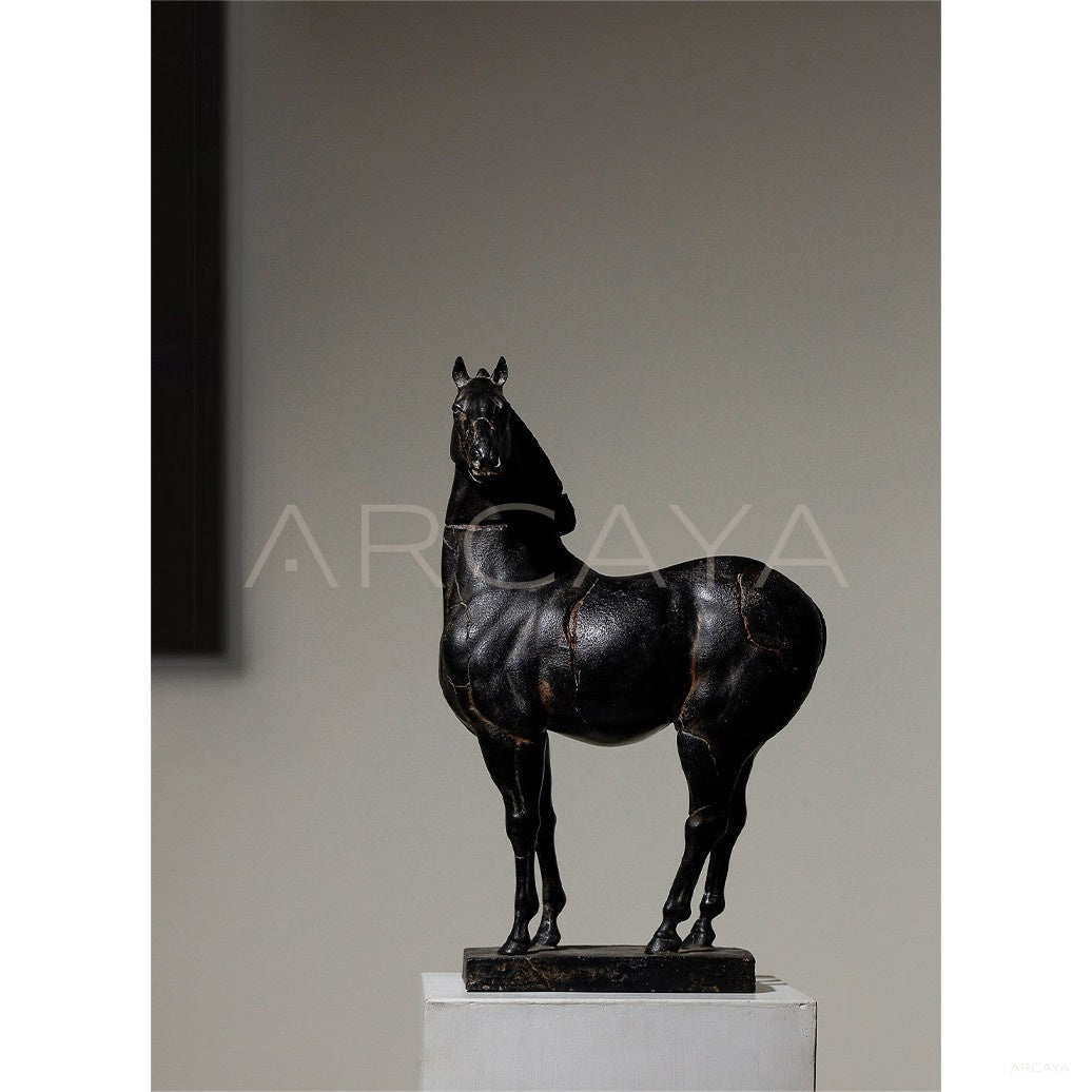 Horse Ornament Desktop Entryway in detail