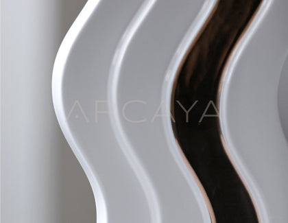 Wave Gilded Ceramic Vase - scene