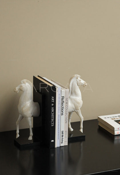 Horse Bookend Ornament - scene