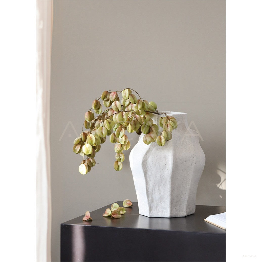 Lengyu Geometric Textured Sand Ceramic Vase in detail