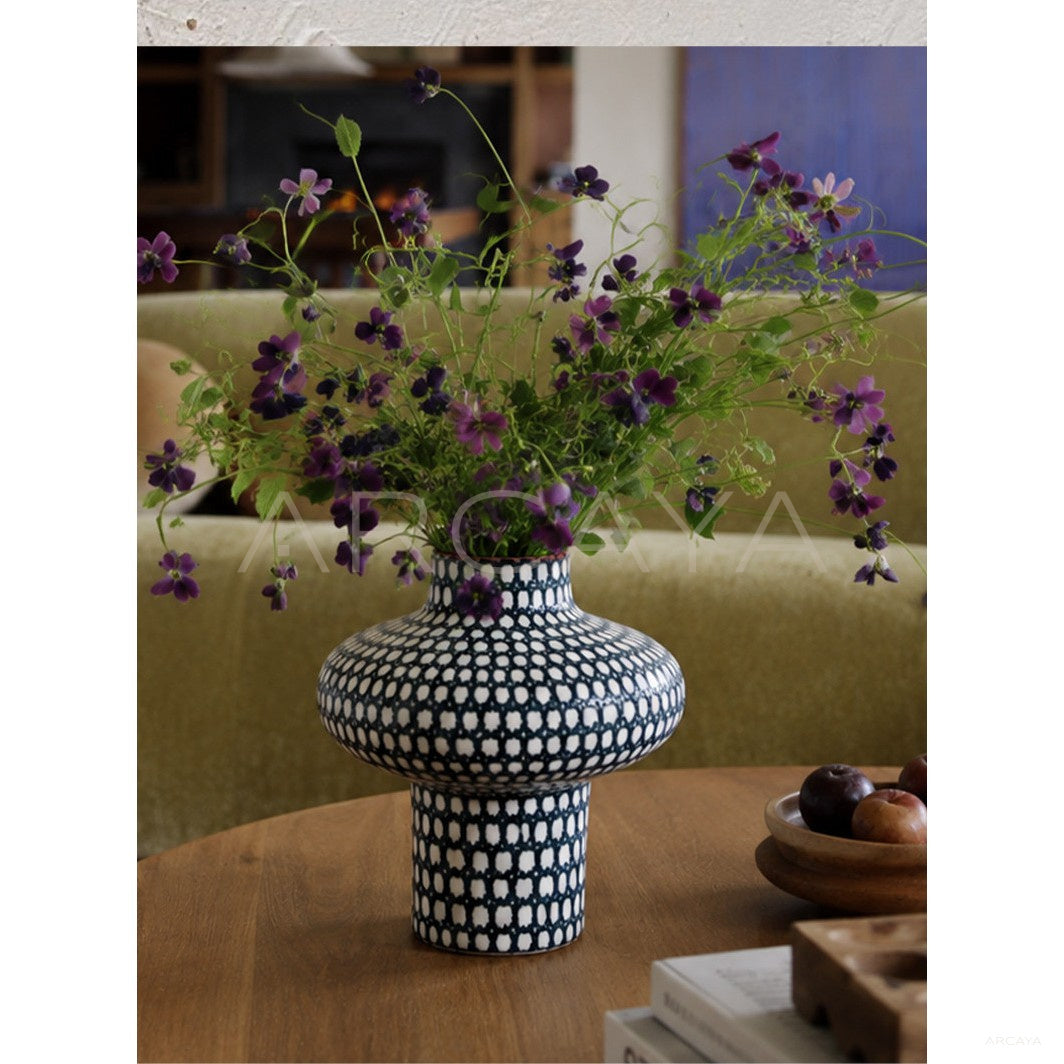 Hand Painted Plaid Vase Hotel in detail