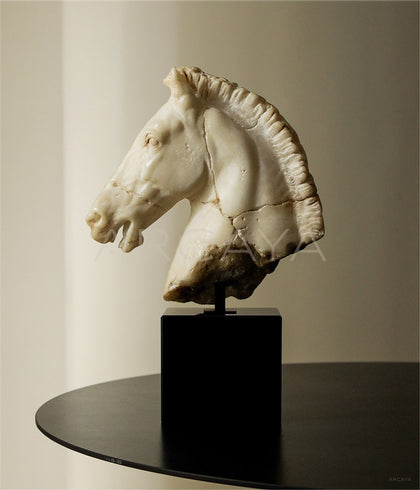 Horse Ornament Office Decor - scene
