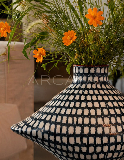 Dadan Hand Painted Checkered Vase Living Room - scene