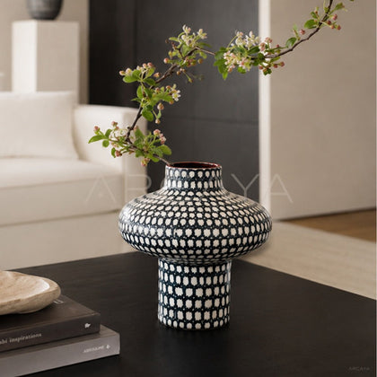 Dadan Hand Painted Plaid Vase Hotel - main