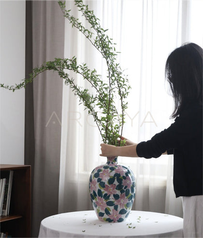 Blue White Porcelain Tabletop Vase - scene