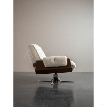 Vintage Swivel Lounge Chair - scene