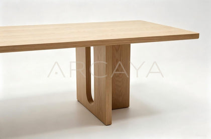 Androgyne Long Table - scene