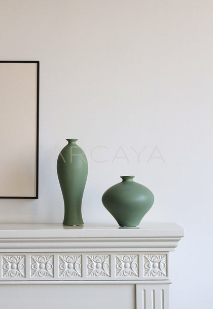 Song Style Small Mouth Ceramic Vase - scene
