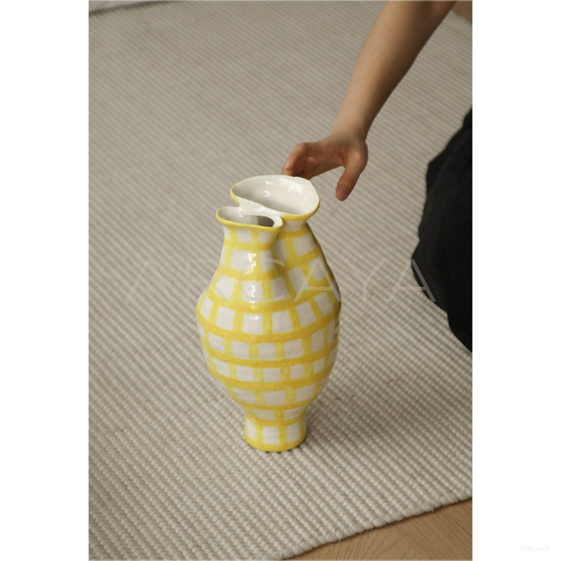 Handmade New Chinese Art Vase in detail