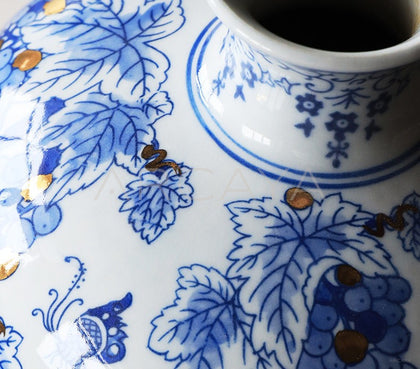 Hand Painted Blue White Gilded Fruit Vase - scene