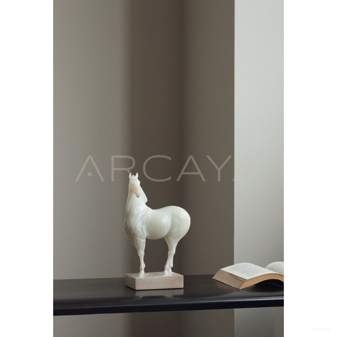 New Chinese Horse Sculpture in detail