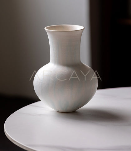 Dadan Flow Pattern Ceramic Vase - scene