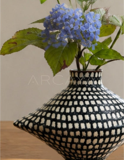 Dadan Hand Painted Checkered Vase Bedroom - scene