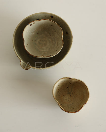 Amu Collab Grey Iron Spot Stoneware Footed Bowl - scene