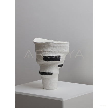 Dadan Designer Wabi Sabi Jingdezhen Vase - scene