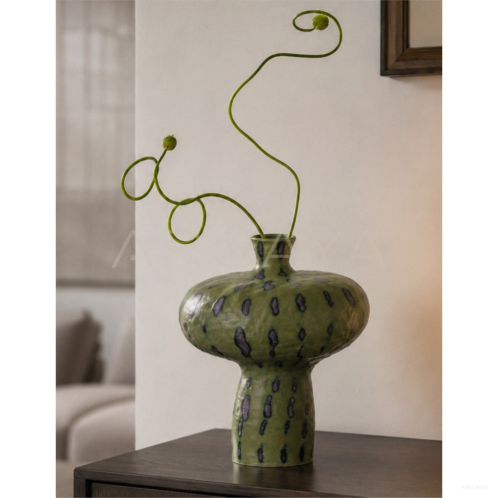 Hand Painted Ceramic Vase Bedroom in detail