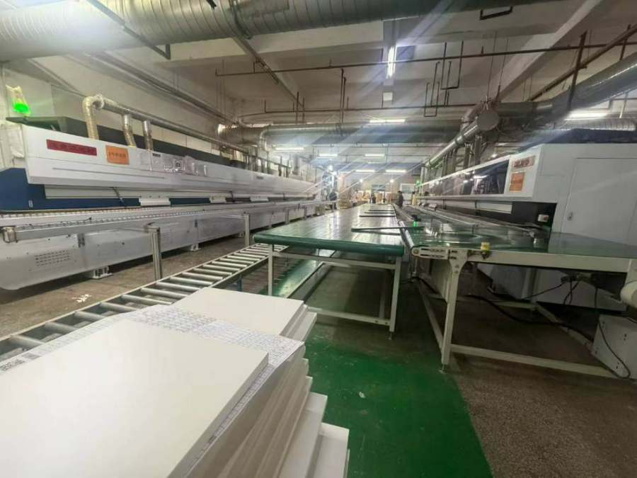 Precision Edge-Banding