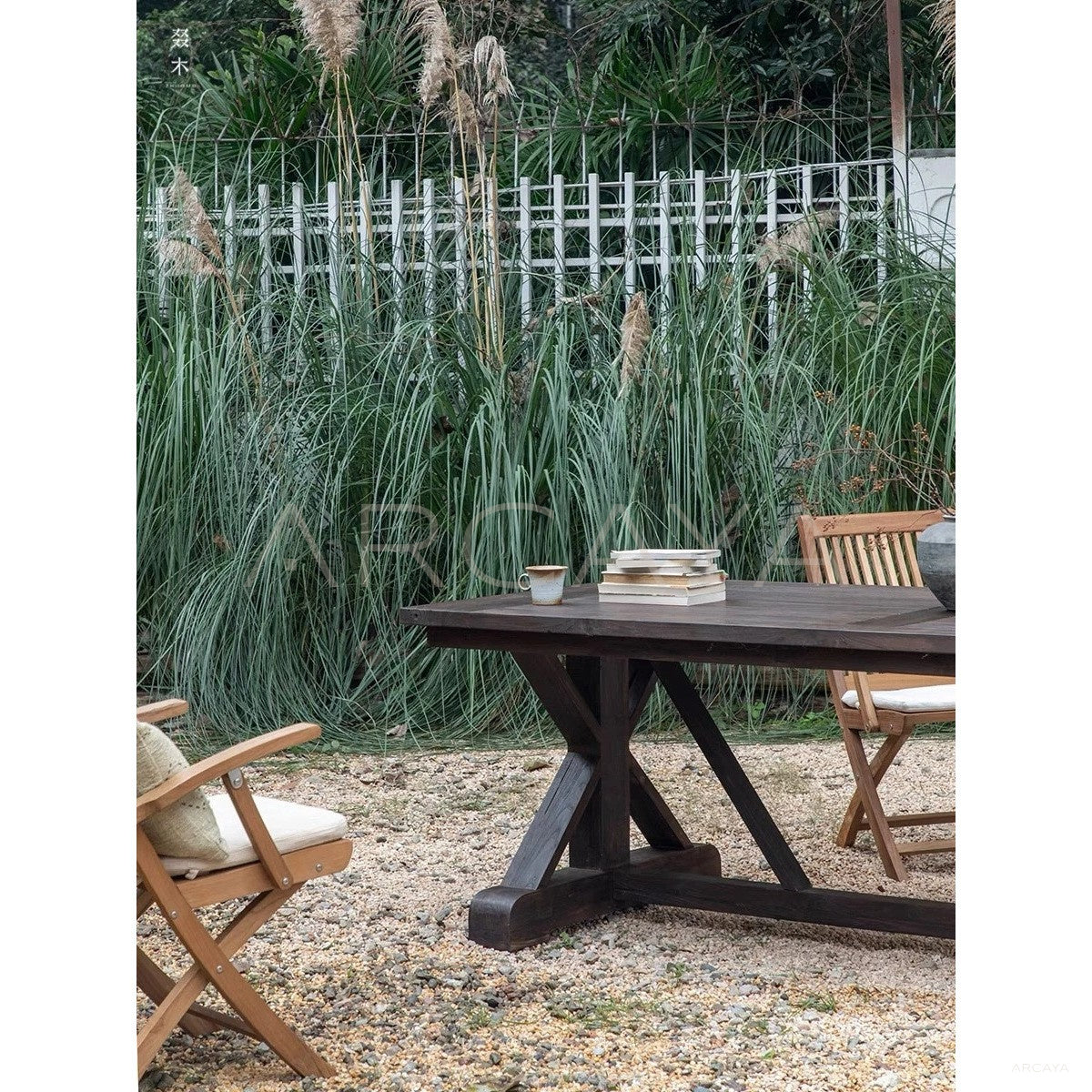 Garden Outdoor Tea Table in detail