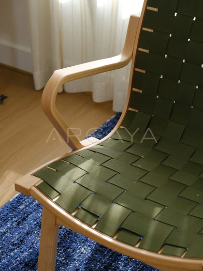 Comfortable Living Room Lounge Chair - detail