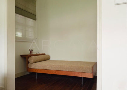 All Day Lounge Daybed - scene