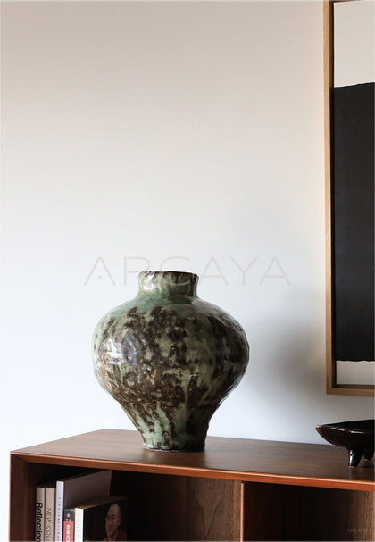 Vintage Jingdezhen Wide Mouth Vase - scene