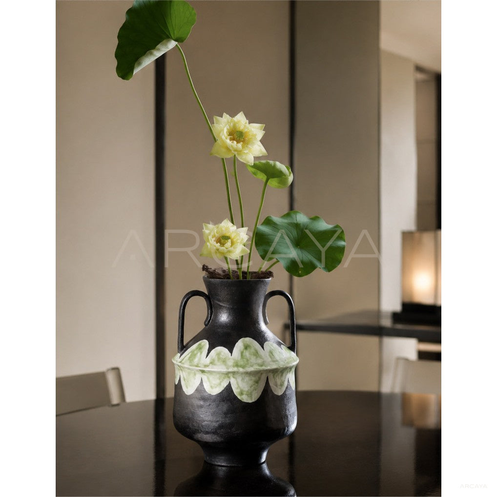 Hand Painted Double Ear Vase Dining in detail