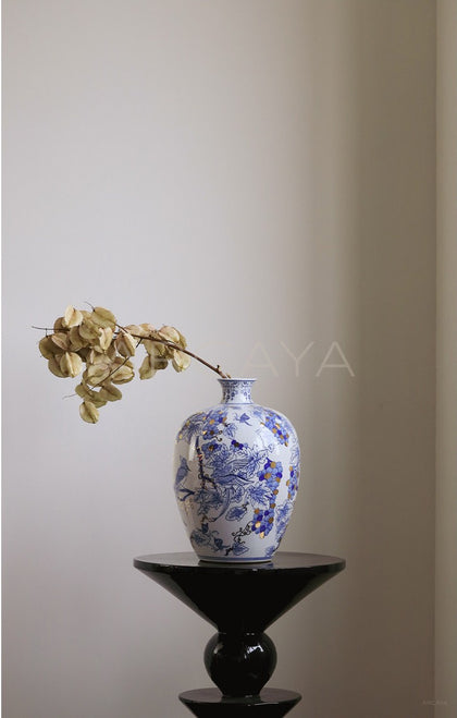 Hand Painted Blue White Gilded Fruit Vase - scene