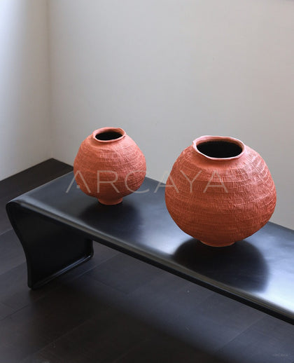 Red Ceramic Wedding Vase - scene