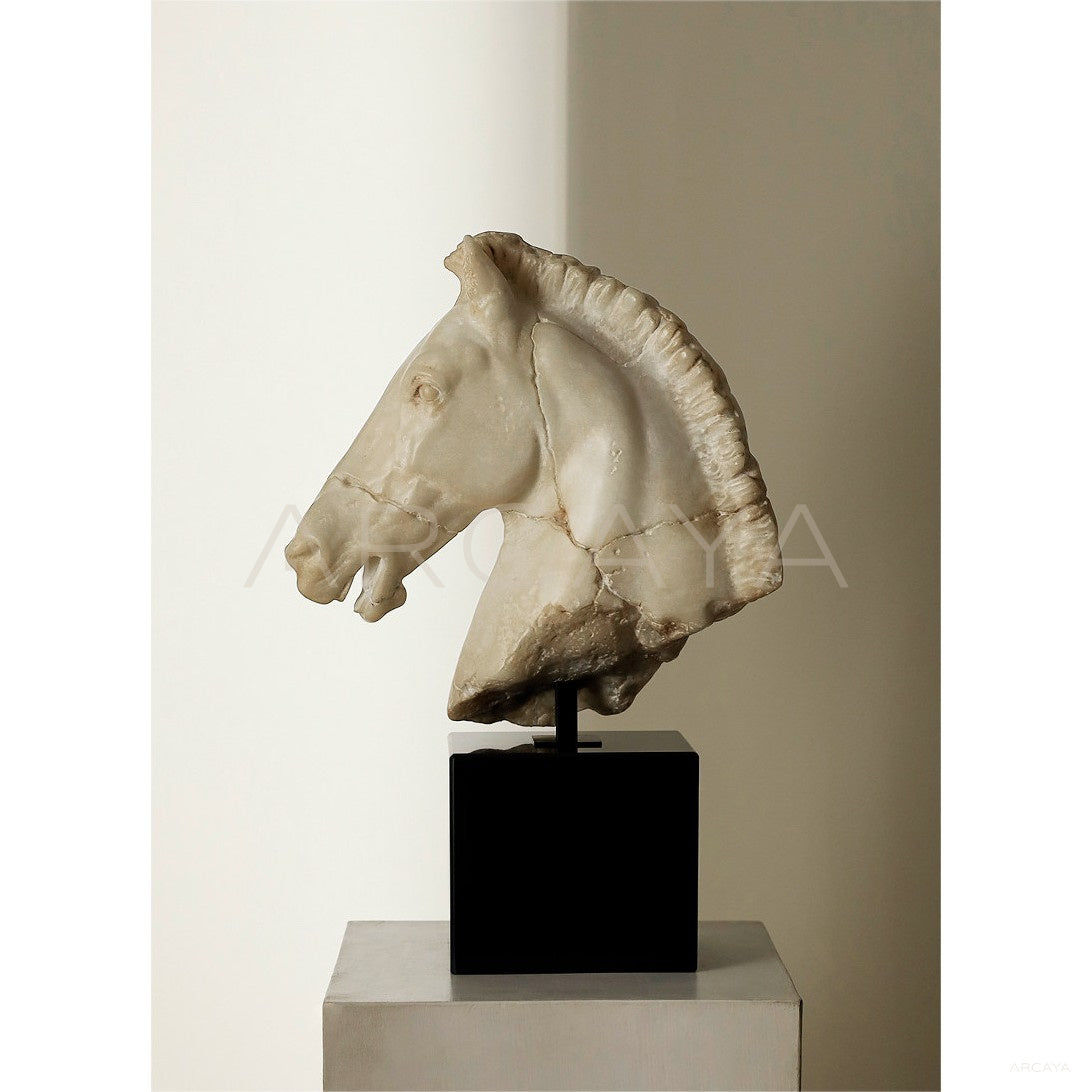 Horse Ornament Office Decor in detail