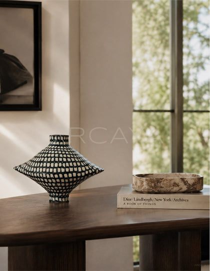 Dadan Hand Painted Geometric Vase Dining - scene