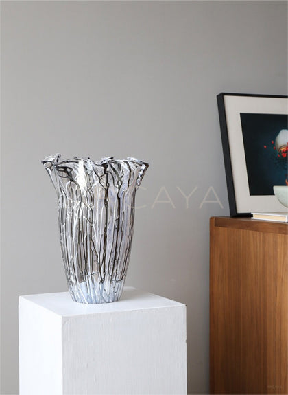 Glass Vase Showroom - scene