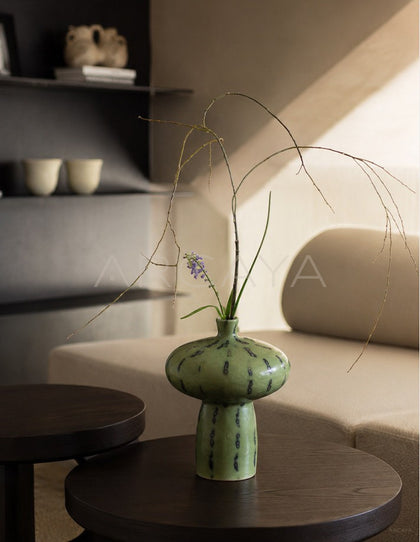 Dadan Speckled Ceramic Vase Hotel - scene