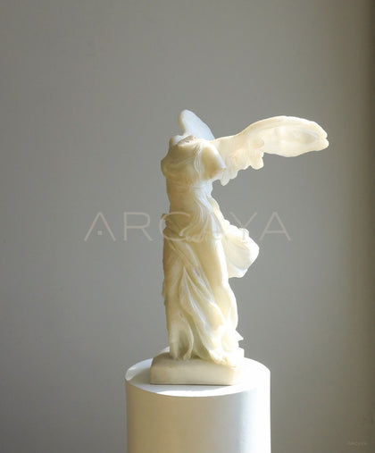 Goddess Sculpture Ornament - scene