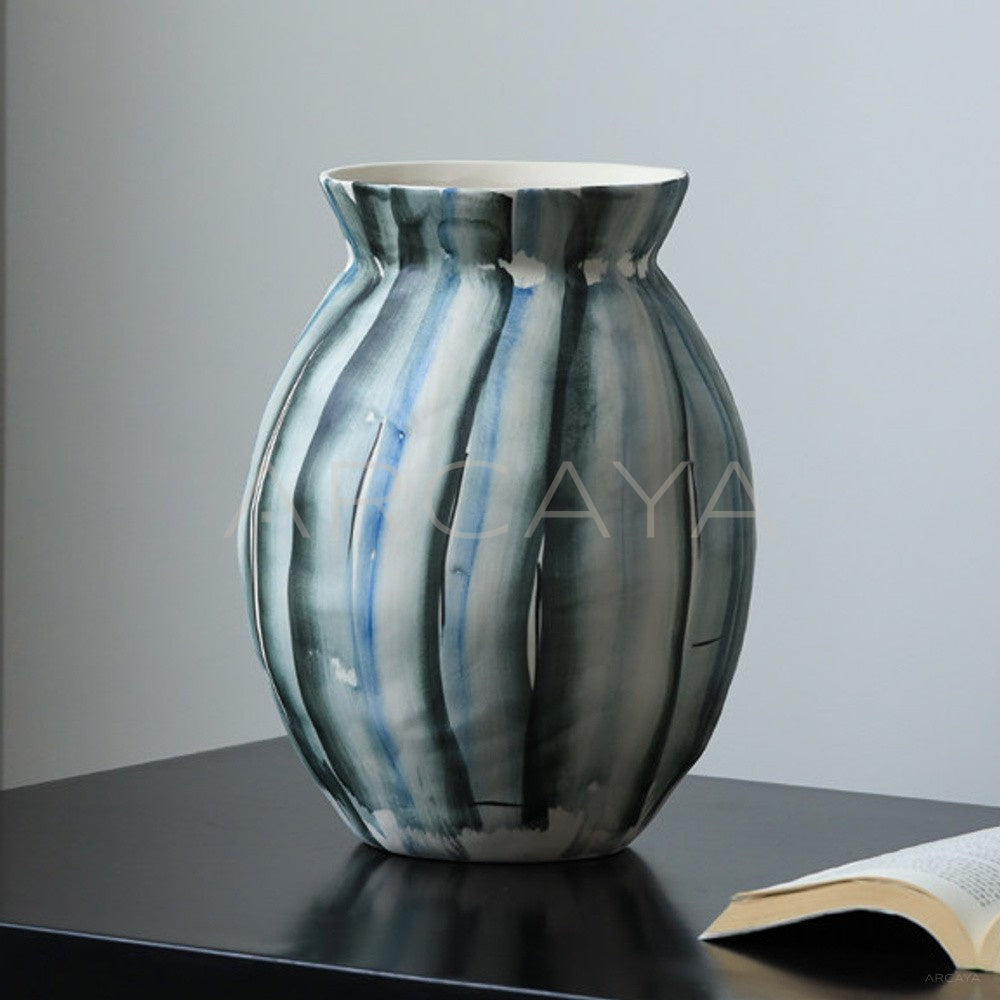 Jingdezhen Designer New Chinese Vase - main