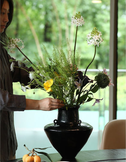 Dadan Handmade Conical Double Ear Vase - scene