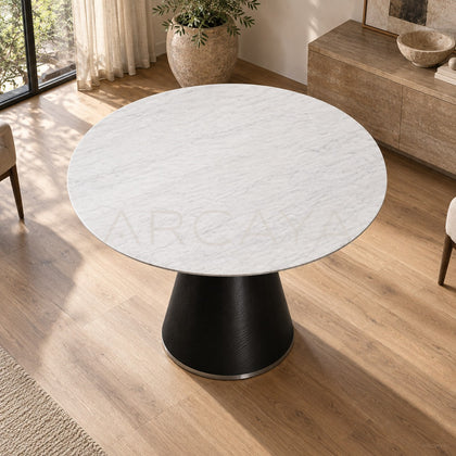 Dining Table E 23 - scene