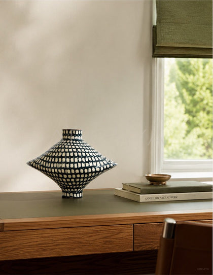 Dadan Hand Painted Checkered Vase Bedroom - scene