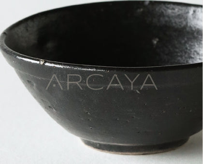 Amu Collab Handmade Conical Rice Bowl - scene
