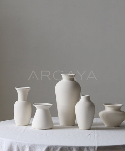 Chinese Mini Ceramic Jar Bud Vase - scene