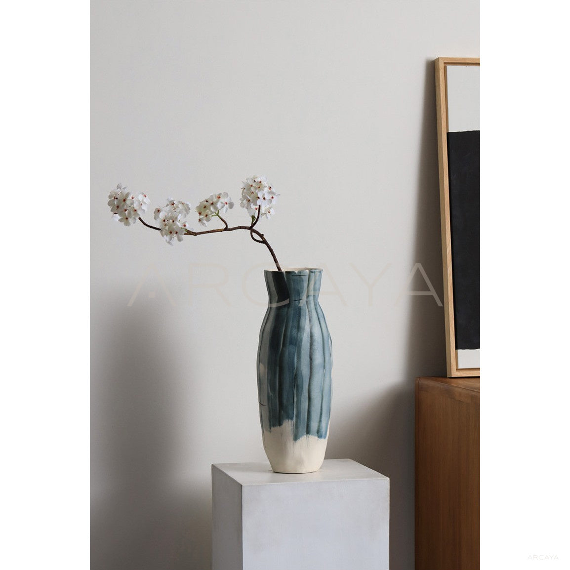 Jingdezhen Designer New Chinese Vase in detail