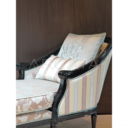 French Vintage Chaise Lounge - scene