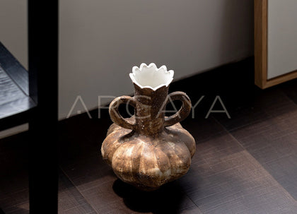 Dadan Handmade Double Ear Ceramic Vase - scene