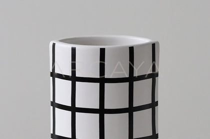 Chinese Polka Dot Ceramic Vase - scene