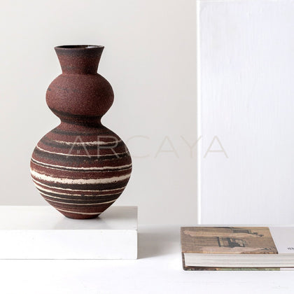Dadan Wabi Sabi Twisted Pattern Vase - main