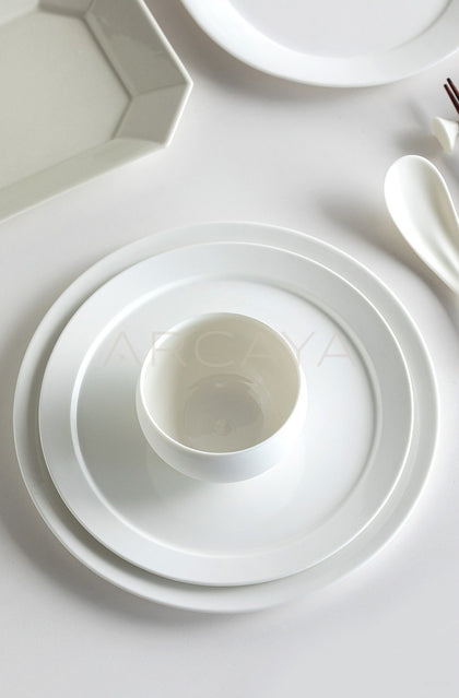 Sunxun Collab Minimalist White Porcelain Plate - scene