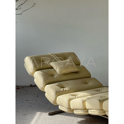 Relaxed Utopia Chaise Lounge - scene