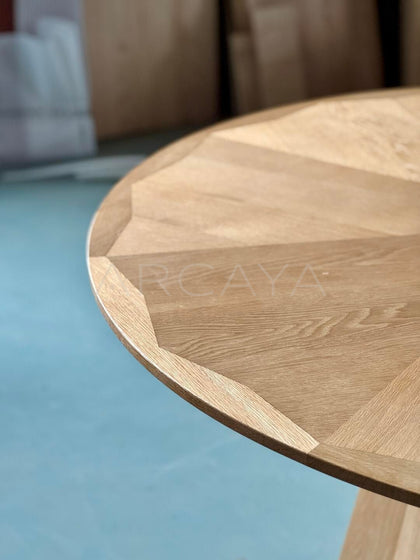 Round Dining Table Design - detail