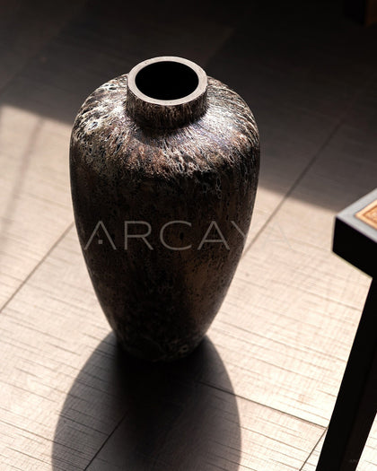 Vintage Dust Texture Glass Vase - scene